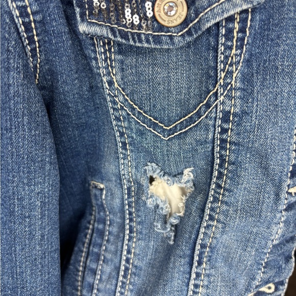 Classic Distressed Blue Denim Jacket - Picture 5 of 6